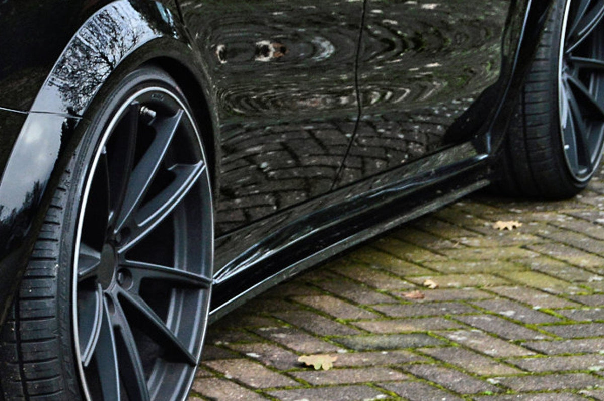 Seitenschweller im Cup Look für Mercedes CLA45 AMG, C176, Ingo Noak Tuning, mit AMG Line Paket, sportliches Design