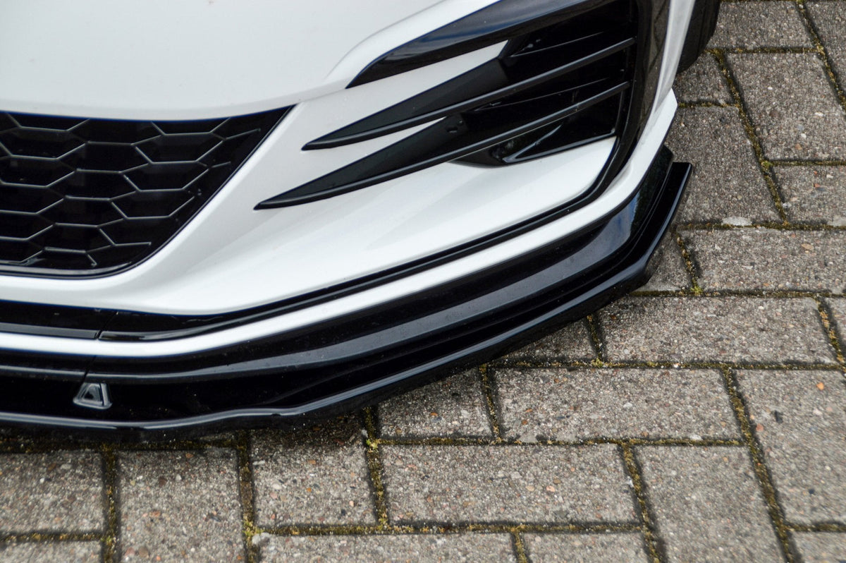 Vorderspoiler für VW Golf 7 GTI TCR, Ingo Noak Tuning, aus Kunststoff, detailreiche Optik, passend für sportliches Design.