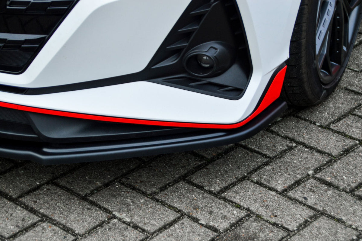 Frontspoilerlippe für Hyundai I20N Performance von Ingo Noak Tuning, zeigt die elegante, aerodynamische Fahrzeugfront.