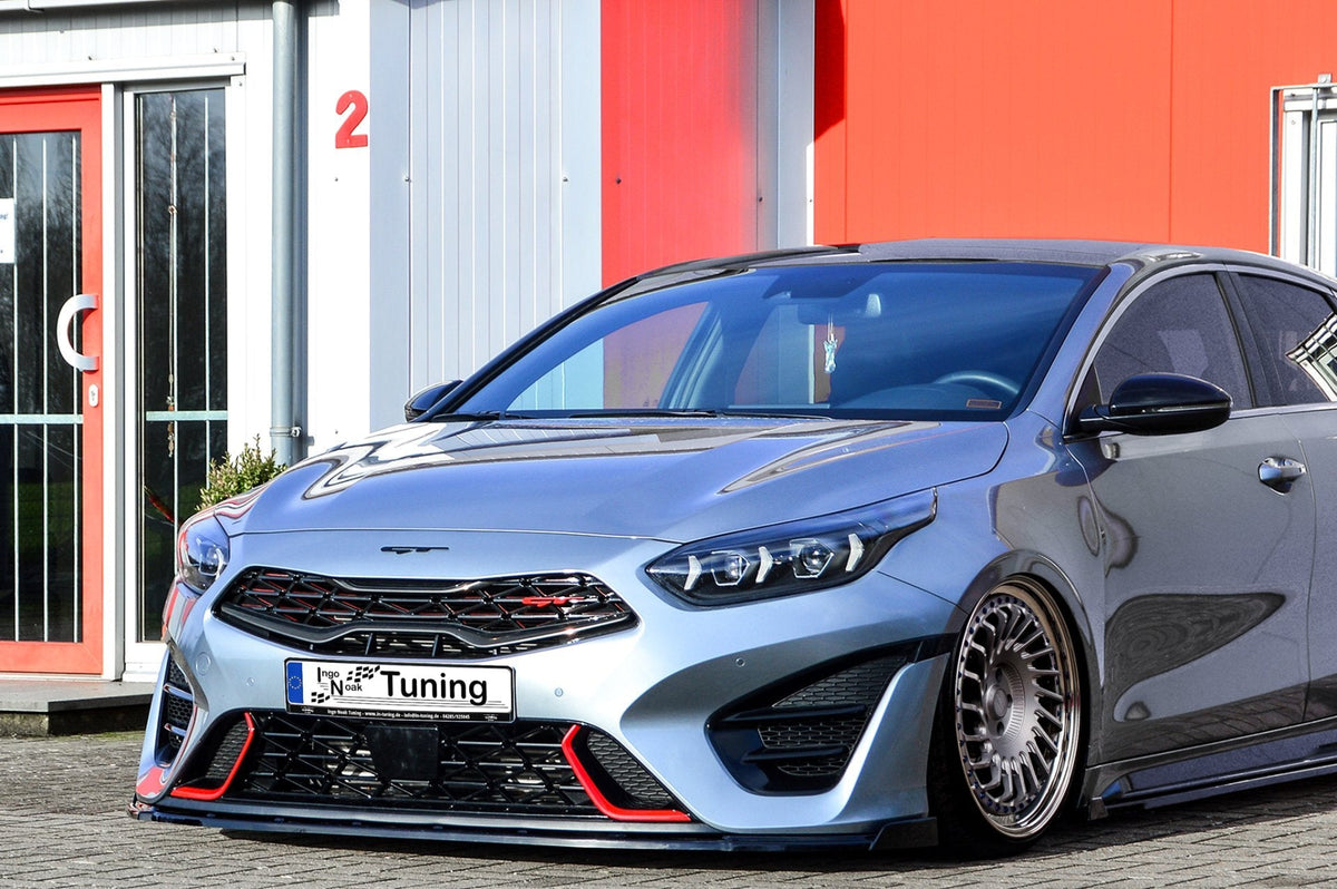 Bodykit für Kia Proceed GT CD Facelift 2021 von Ingo Noak Tuning, zeigt Frontstoßstange und Seitenschweller.