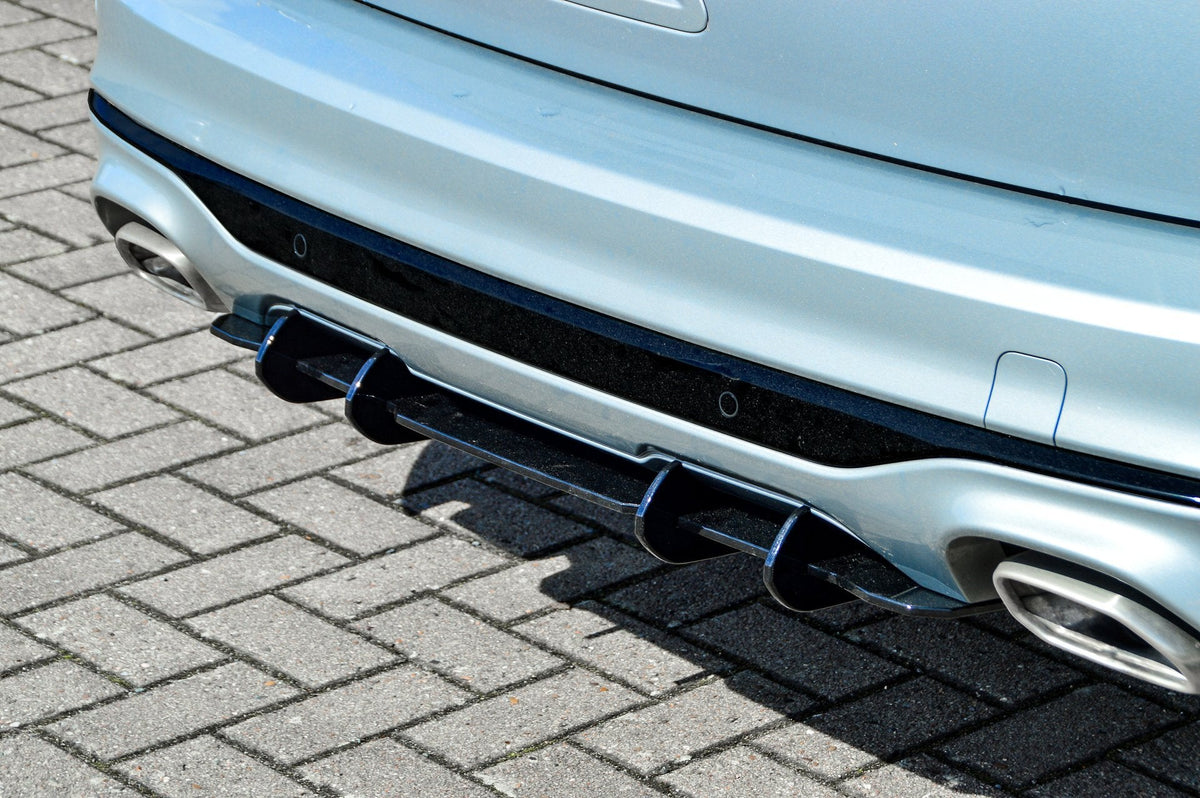 Gefräster Heckansatz für Ford Kuga 3 DFK ab Bj. 2019