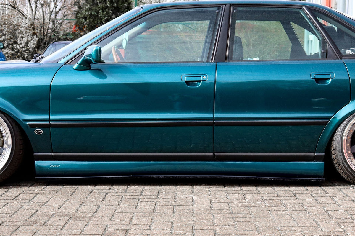 Seitenschweller für Audi 80 B4 mit Zender Schwellern, Ingo Noak Tuning, aus Kunststoff, detaillierte Sicht auf das Auto.