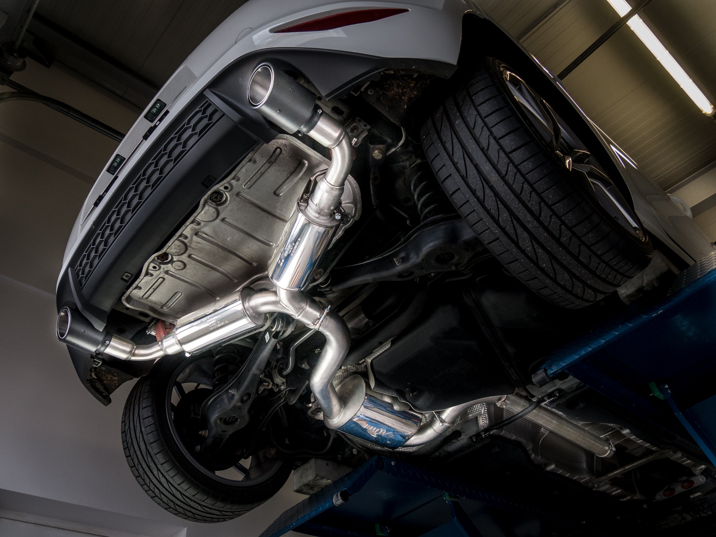 Bull-X Abgasanlage Y-Style für Seat Leon 5F Cupra / VW Golf 7 GTI