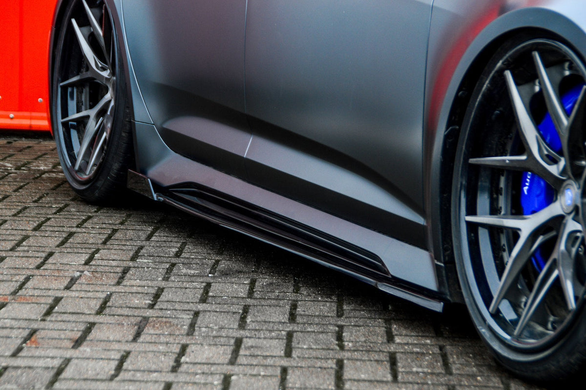Cup Seitenschweller mit Wing hinten für Audi RS6 C8 Bj .ab.2019- - Ingo Noak Tuning
