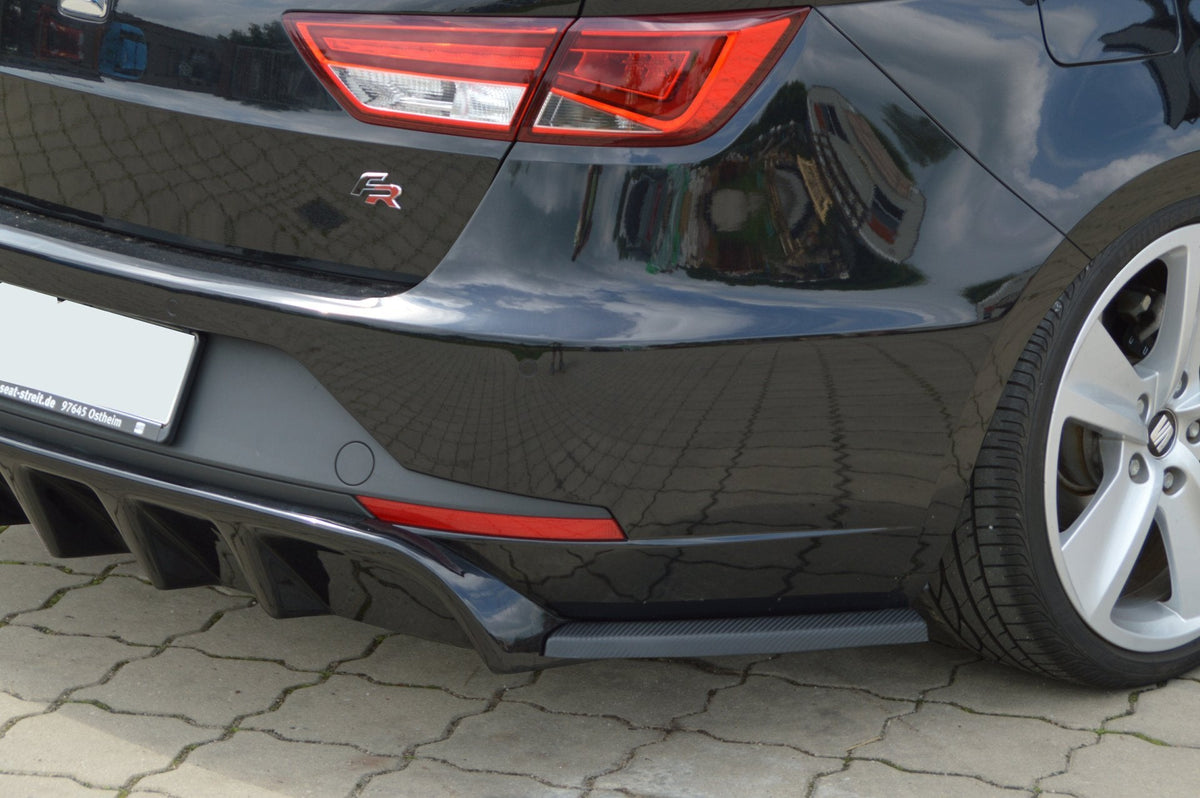 Ingo Noak Tuning Heckansatz mit Seitenteilen für Seat Leon 3 5F ST, sportliches Auto-Design, schwarzer Kunststoff, Montage sichtbar