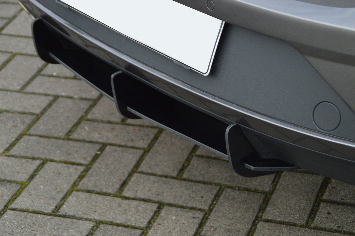 Gefräster Diffusor Heckeinsatz Seat Leon 5F ST FR Facelift