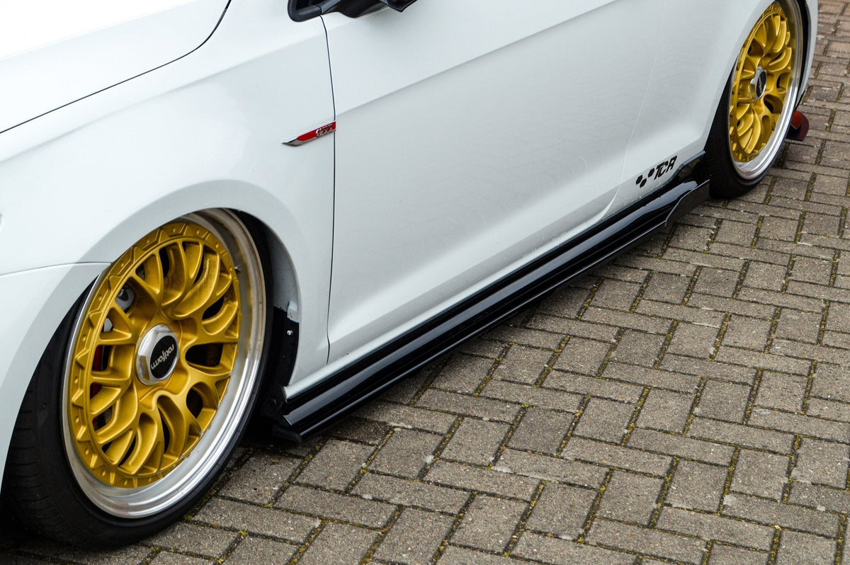 Seitenschweller mit Wings für VW Golf 7 GTI TCR