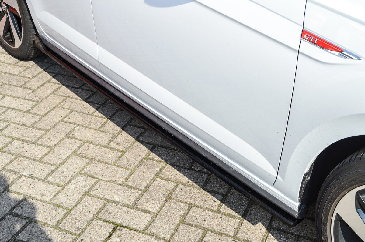 Bodykit für VW Polo 6 GTI 2G (AW) von Ingo Noak Tuning, zeigt Frontstoßstange, Seitenschweller und Heckdiffusor.