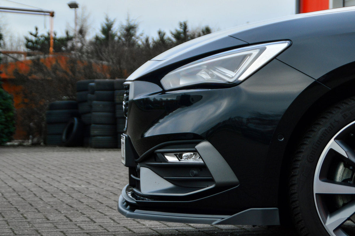 Frontspoilerlippe mit Wings für Seat Leon KL +ST, Ingo Noak Tuning, schwarze Kunststoff-Optik, sportliches Design, für verbessertes Aerodynamik.