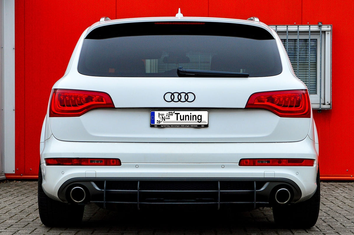 Gefräster Heckansatz mit Finnen für Audi Q7 4L S-Line von Ingo Noak Tuning, schwarzes Fahrzeug mit sportlichem Design