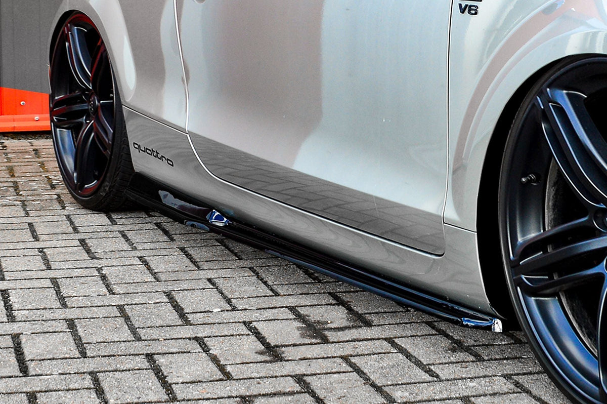 Seitenschweller im CUP Look für Audi TT 8J, Ingo Noak Tuning, aus hochwertigem Material, passend für Sportwagenmodell.