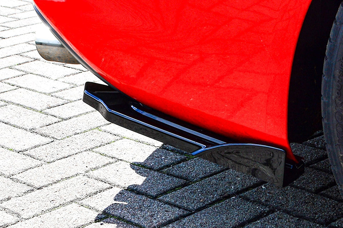 Seitenteile mit Wings Heckansatz für Audi S4 B8, Ingo Noak Tuning, schwarze Kunststoff-Optik, für sportliches Design.