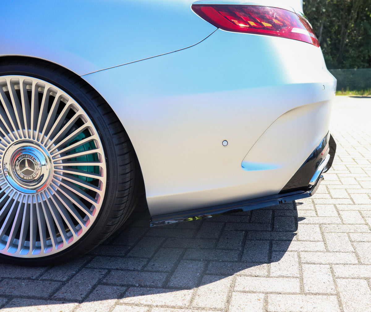 Seitenteile aus ABS für Mercedes S-Coupe AMG + AMG-Line, Heckansatz, in Wagenfarbe, von Ingo Noak Tuning, sichtbare Details