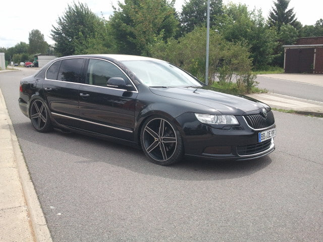 Skoda Superb 3t Mücke Kotflügel verbreitert 2,7 cm